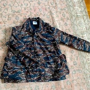 Womens size L jacket. Never worn!